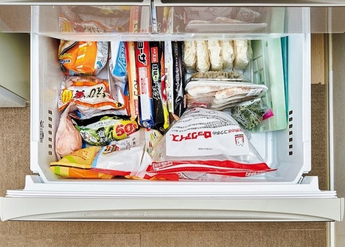 冷凍庫収納ワザ 賢い主婦は縦置きで省スペースが鉄板でした 360life サンロクマル 冷凍庫収納ワザ 賢い主婦は縦置きで省スペースが鉄板でした 360life サンロクマル