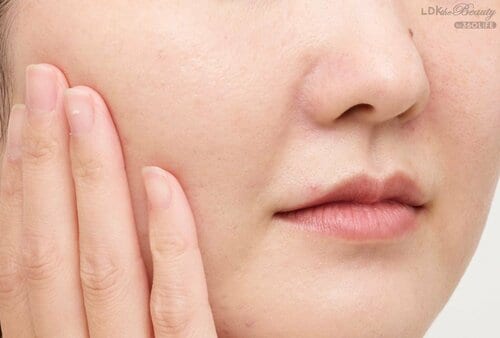 使用感：スキンケア直後のようなうるうる質感 リキッドファンデおすすめ イメージ