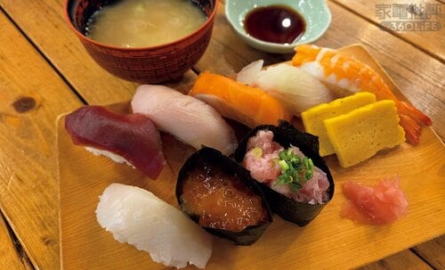 料理：全体的に暗く料理はイマイチ…… ハイエンドスマホおすすめ イメージ