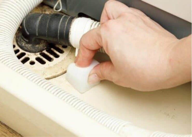 洗濯パンのべたつきは「モップ」「重曹」「メラミン」の合わせテクで落ちました｜『LDK』とお掃除のプロが伝授<br>