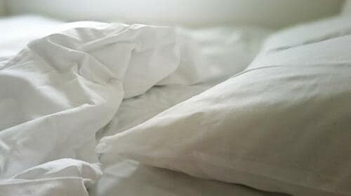「疲れているのに眠れない…」睡眠のことで悩んでいませんか?
