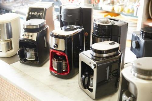 コーヒーメーカーのタイプは4つ性能や挽き方、価格が異なります