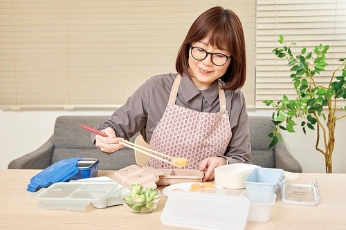 テスト項目1：詰めやすさ 女性向けお弁当箱おすすめ イメージ
