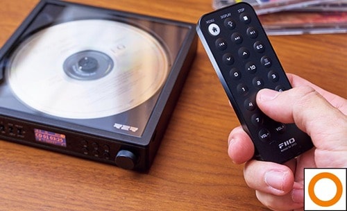 便利なリモコン付きだが操作しづらい部分も ワイヤレスポータブルCDプレーヤーおすすめ イメージ
