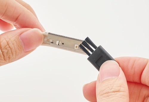 シェーバーのお手入れはどのようにすればいいですか？ フェイスシェーバーおすすめ イメージ