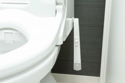 グッズ3：トイレブラシはフックにかければ存在感ゼロ！ イメージ