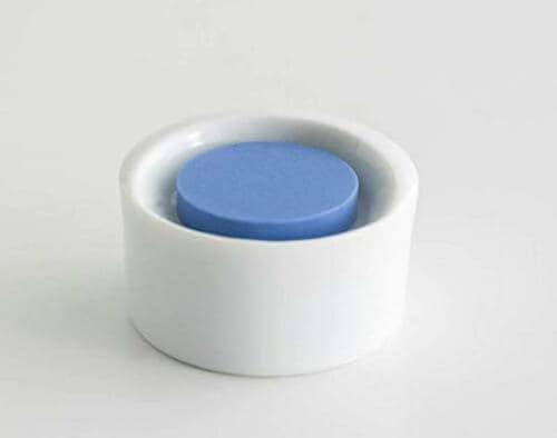 切手をちょうどよく濡らせる「name LUNA crescent」 イメージ