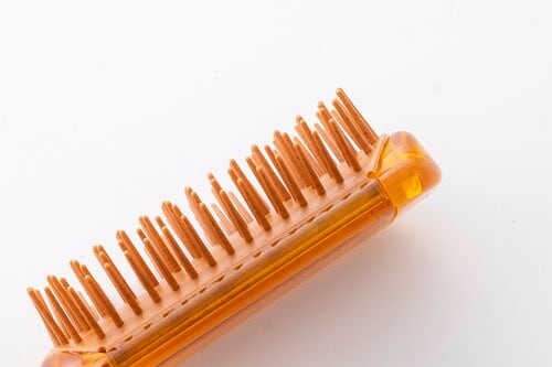 頭皮へのあたりが強い ヘアブラシおすすめ イメージ
