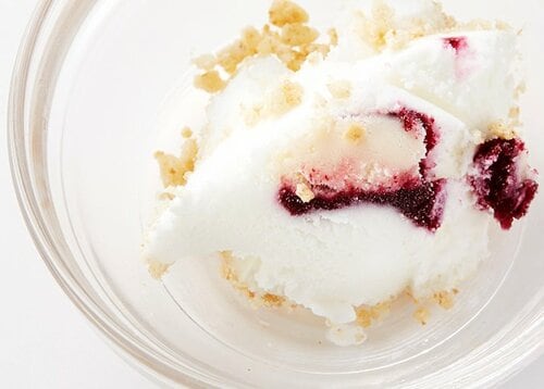 8位: 【8位】2種のチーズ風味アイスで 濃厚ソースを挟んだ複雑な味わい イメージ