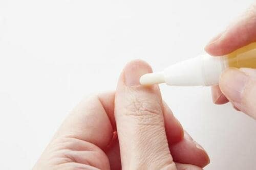 簡単ケアでキレイな指先が保てる「甘皮ケアオイル」 イメージ3