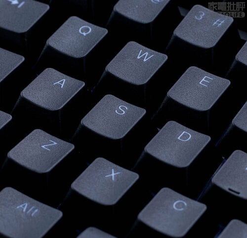 安価な製品に見えるのが残念…… ゲーミングキーボードおすすめ イメージ