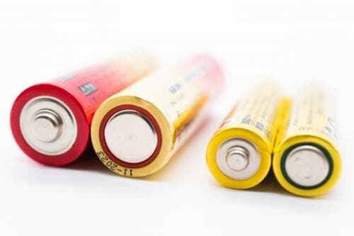 残量がすぐわかる「電池チェッカー」がオススメです