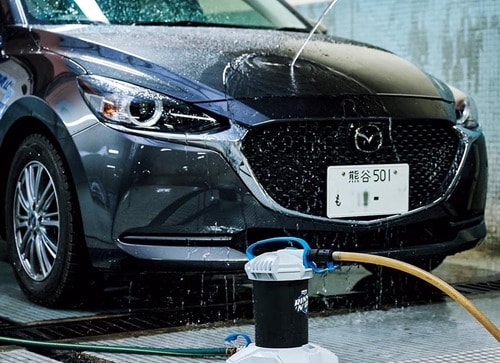 ボディに水滴を残さないけど水漏れはしやすい コストコの洗車用純水器おすすめ イメージ