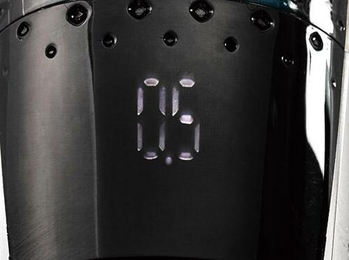 ヒゲを刈りながらお掃除長さの調節や刃のお手入れも簡単！ イメージ4