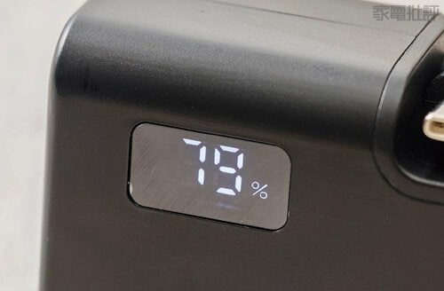 残量表示の視認性は高い モバイルバッテリーおすすめ イメージ