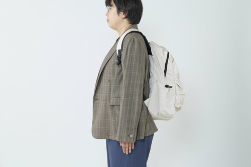 小柄さんより長身の人向け レディース向け通勤リュックおすすめ イメージ