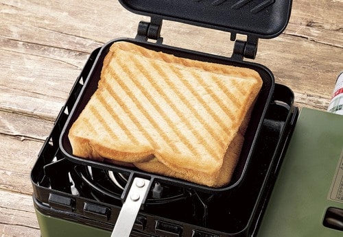 サクサクで口どけのいい焼き加減に ホットサンドメーカーおすすめ イメージ