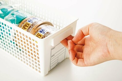 用途別に細かく分類したいときはセリアのスリムタイプバスケット イメージ