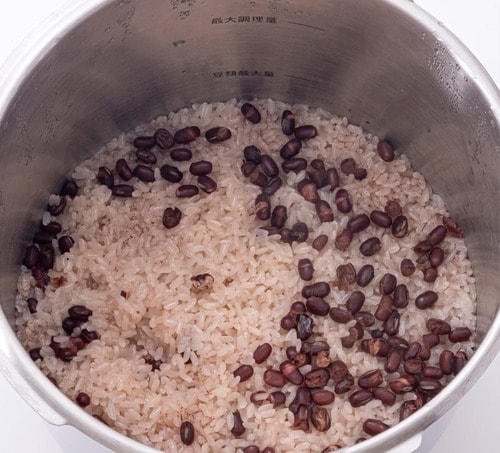 赤飯はお米の粒がよく立っている 圧力鍋おすすめ イメージ