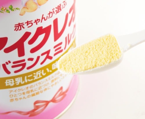 大缶のほか、液体ミルクやスティックタイプもアリ 粉ミルクおすすめ イメージ