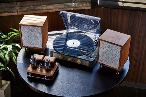 10万円で揃うレトロなスピーカーとアンプのセット