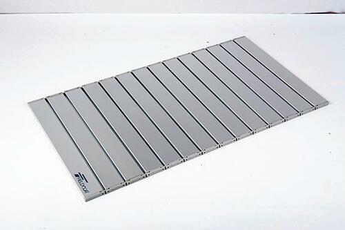 “天板を載せるだけ”でキャリーがテーブルに大変身！ イメージ