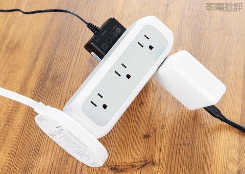 安定性：アダプタを上部に集めると倒れやすくなる タワー型電源タップおすすめ イメージ