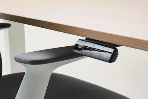 Q. 安全に使える電動昇降デスクって、どんなの? 電動昇降デスクおすすめ イメージ