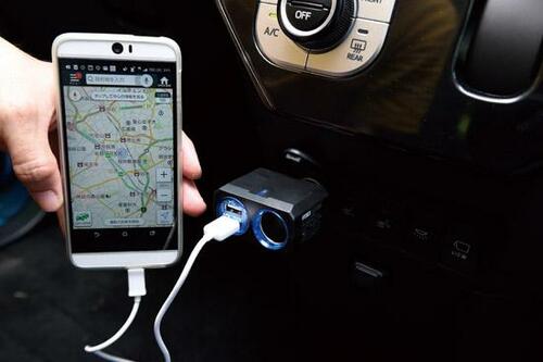 スマホの充電が切れそう…… 車内で充電が正解です イメージ2