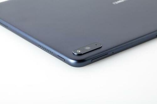 電源と音量調整の操作がしやすい