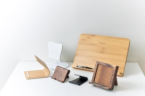 インテリアとしてもおしゃれな「木製タブレットスタンド」は？ イメージ