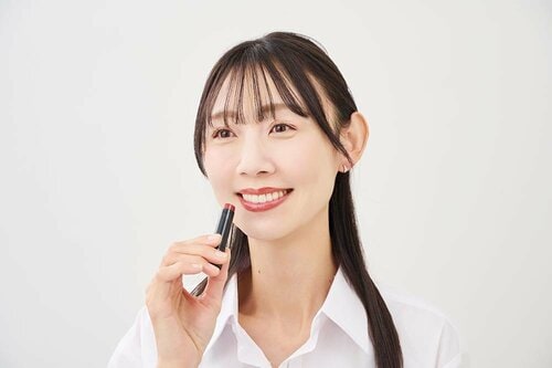 40代、50代にぴったりの色つきリップが知りたい！ 色つきリップクリームおすすめ イメージ