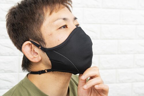 4位:ニューバランス「ACTIVE PERFORMANCE FACEMASK」