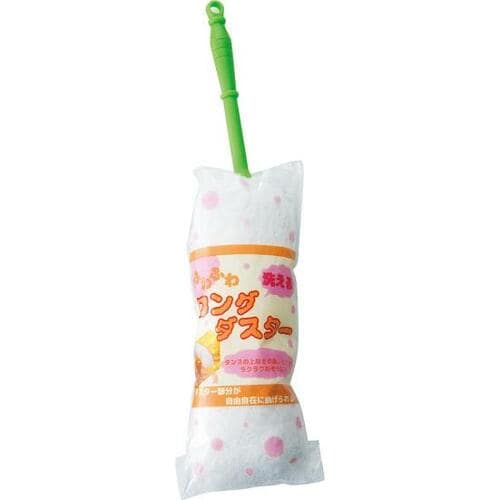 隙間も隅っこも! キャンドゥのダスターはリビングに1本必須!