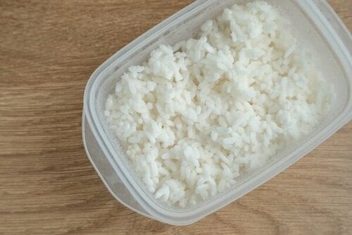 四角型のご飯冷凍容器