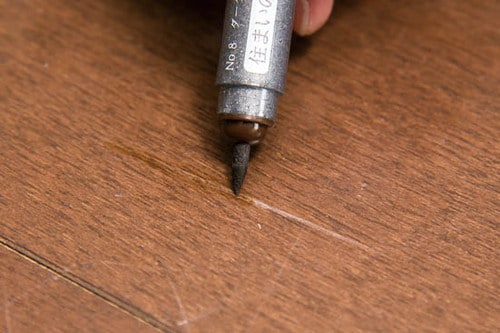 フローリングのひっかきキズは 「かくれん棒」のペアがベスト！ イメージ5