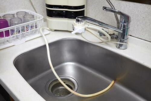 汚れ落としのメカニズム：酸が水アカを落とす イメージ3