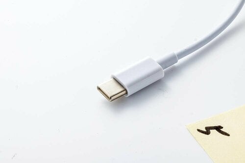 電源とのコネクタはタイプC