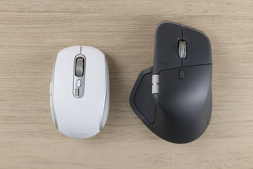 選び方3：自身の手にフィットするサイズ・重量・持ち方を選択 仕事用ワイヤレスマウスおすすめ イメージ