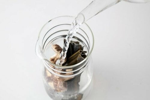 作業時間はたったの1分 つくっておけば1週間もちます 水出汁おすすめ イメージ