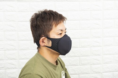 adidas「フェイスカバー」