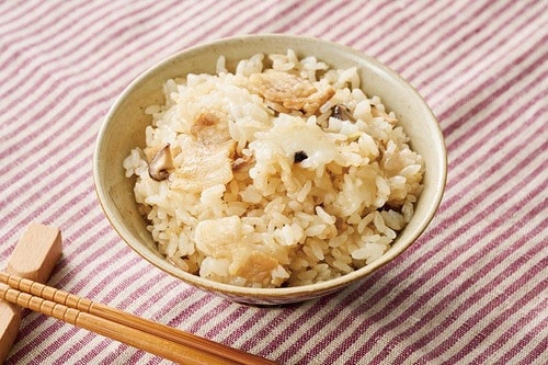 そのままでも麦とろご飯にしても! もち麦おすすめ イメージ