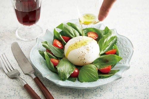 オリーブオイルや黒胡椒で味変も◎ イメージ