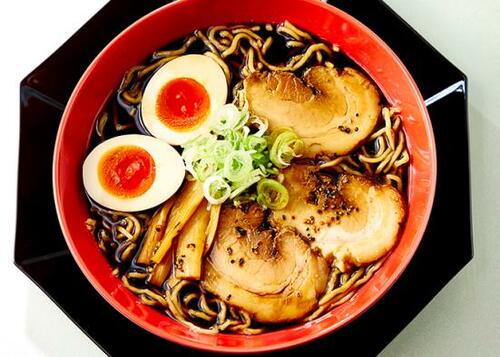 お取り寄せ醤油ラーメン第1位の「麺屋いろは」富山ブラック!