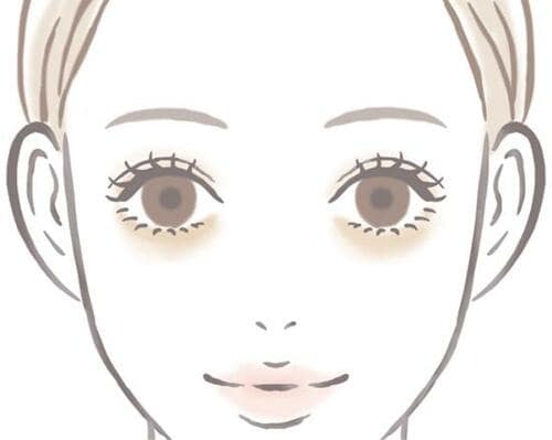 ピンクパールアイシャドウで目元をパッと明るく華やかに!