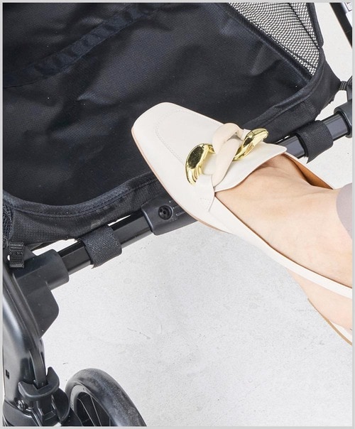 乗り越えステップがあるので段差が苦にならない A型ベビーカーおすすめ イメージ