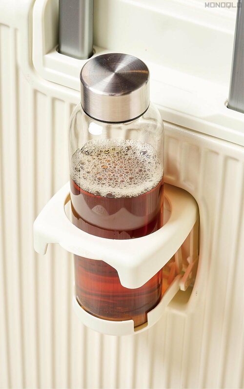ドリンクをちょい置きできる! 機内持ち込みできる安いスーツケースおすすめ イメージ