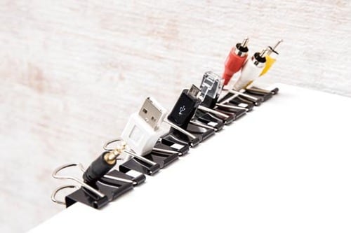 日用品や事務用品ですぐデキる！ ケーブル収納・整理の0円アイデア イメージ6