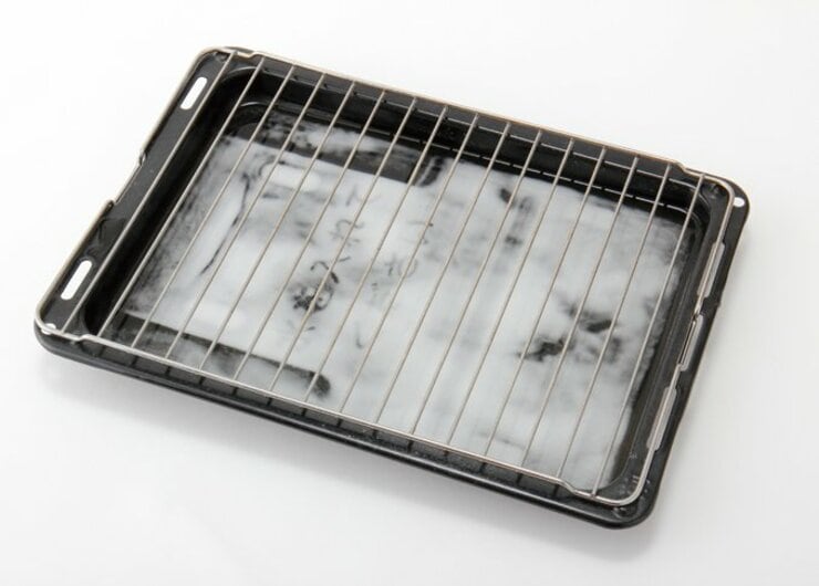 え、魚グリルに水溶き片栗粉？ 最強のお掃除アイデアがコレ