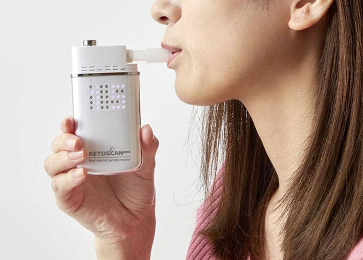 ダイエットの新定番「ケトスキャン」で本当に痩せる？｜コロナ太りが気になるアラフォー編集部員で検証